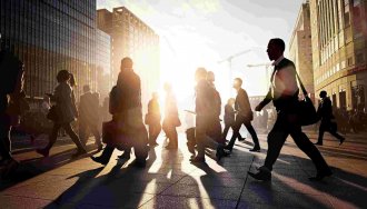 �󿪷�ʱ���ĳ�����꣺һȺ�˵�������ͬ