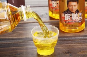 东鹏饮料向武汉捐助1200万元及百万物资