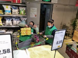 ���ݺ����ж����ء����ˡ���200��Ԫů�������Ա������