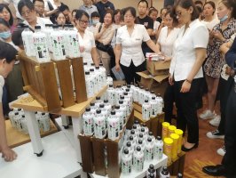 �Ѷ�ͷ���ᡱ�����ң�������ʵ������ 