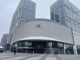 �����̳��������ֶ���һ֦���㣬Ⱥ�۲�������ɧ