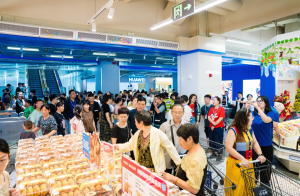 ����һ�տ���4���µ꣬3�ҵش������г�