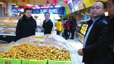 兰州整治餐饮业 泼辣嫂和华润万家超市被责令整改
