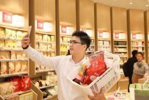 为了3万亿市场,零食界上演“三国杀”