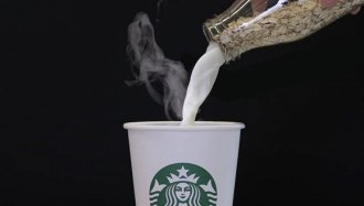 星巴克加持后,燕麦奶咖啡会成为下个潮流饮品吗?