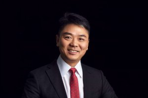 刘强东接连卸任京东10家子公司