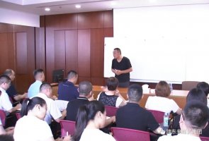于东来:要用大爱之心去培养年轻人