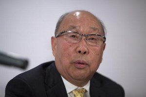 万洪建:我眼中的父亲和万隆