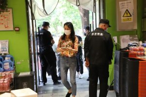 保供接力赛:蓝润店跑出超市发速度