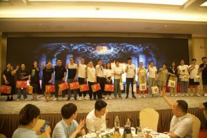 龙商快讯:中秋国庆订货会单日成交超1000万元