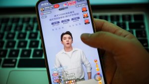 李佳琦为何成为众矢之的?
