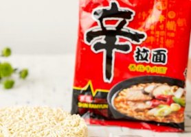 这家方便面巨头,是如何风靡全球的?